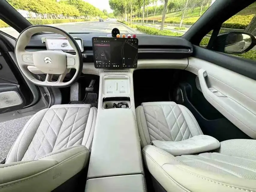NIO 2025 ES6 75kWh Automatic 6