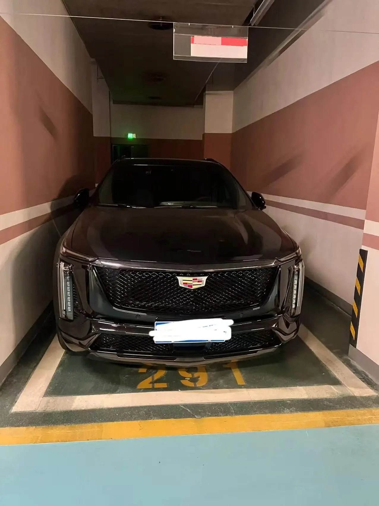 Cadillac XT5 2025 model, 2.0T all-wheel-drive luxury version 2