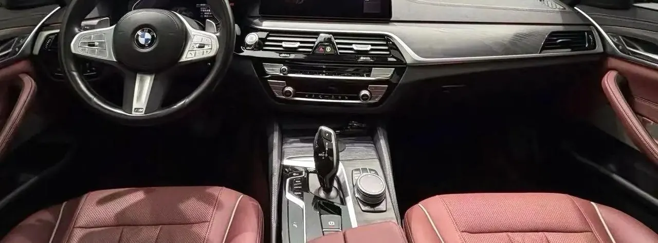 BMW 5 Series 2022 model facelift 530Li Leading Edition M Sport Package 2