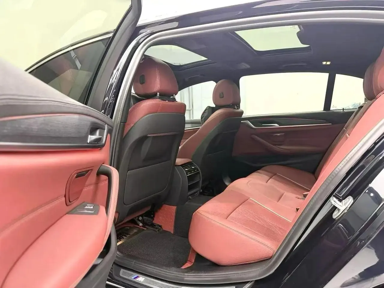 BMW 5 Series 2022 model facelift 530Li Leading Edition M Sport Package 4