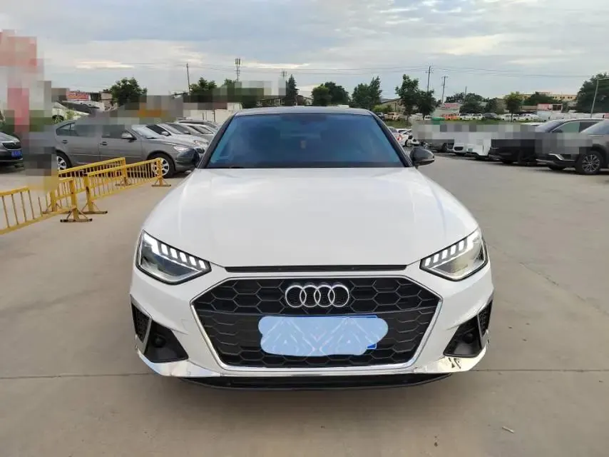Audi A4L 2022 model 40 TFSI Sporty Style version 2