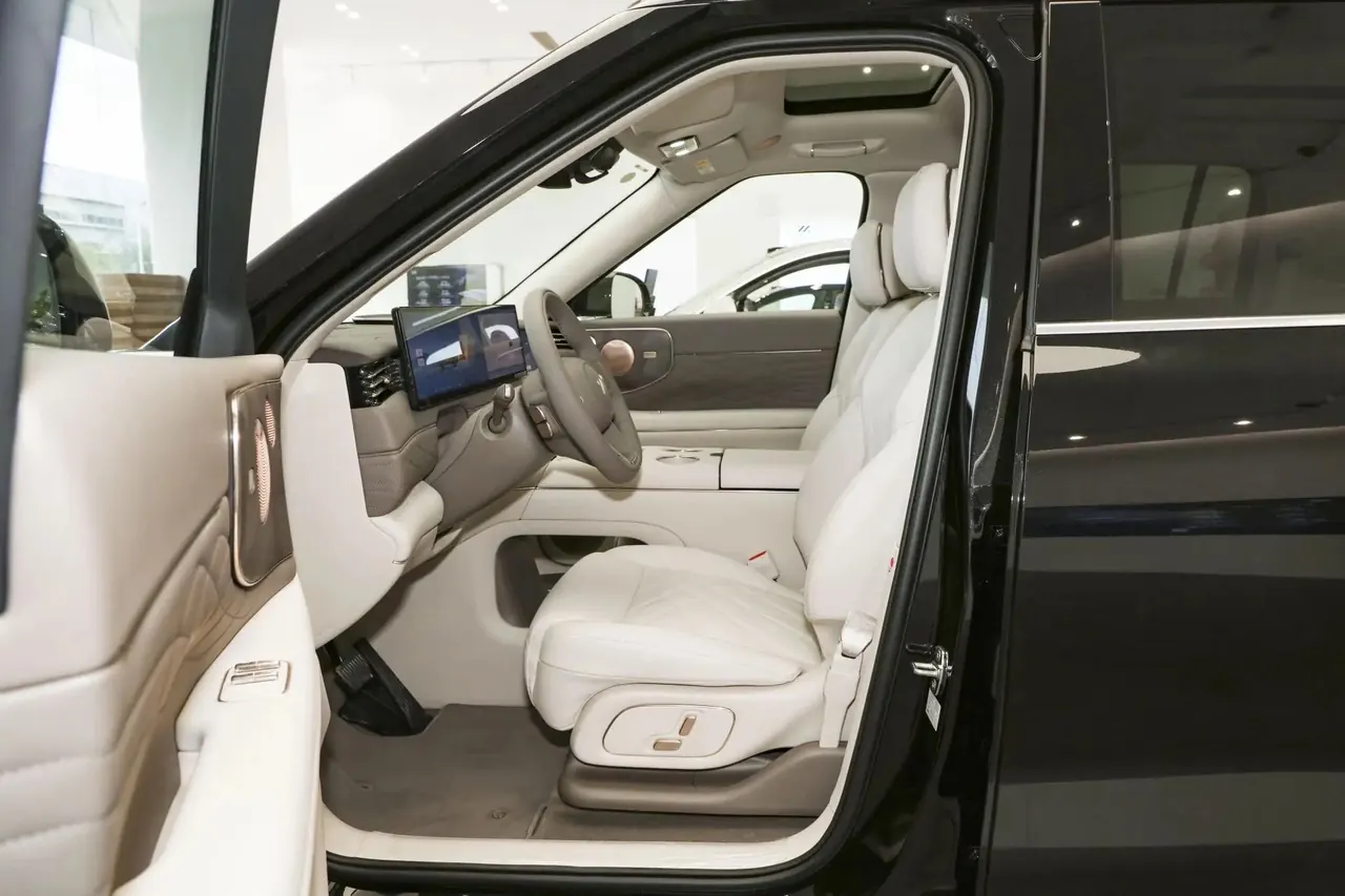 IM 2026 IM LS9 52 Ultra Automatic 5