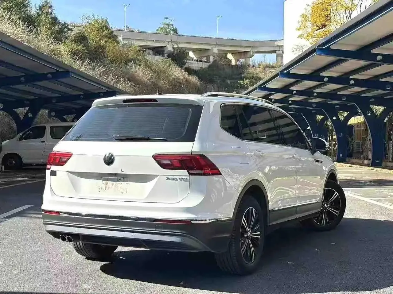 Tiguan L 2021 330TSI Automatic Two-Drive Smart Edition 3