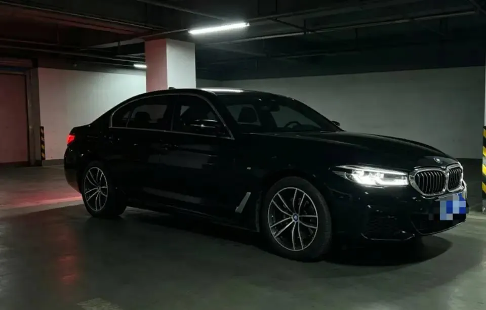 BMW 5 Series 2021 model 525Li M Sport Package 2