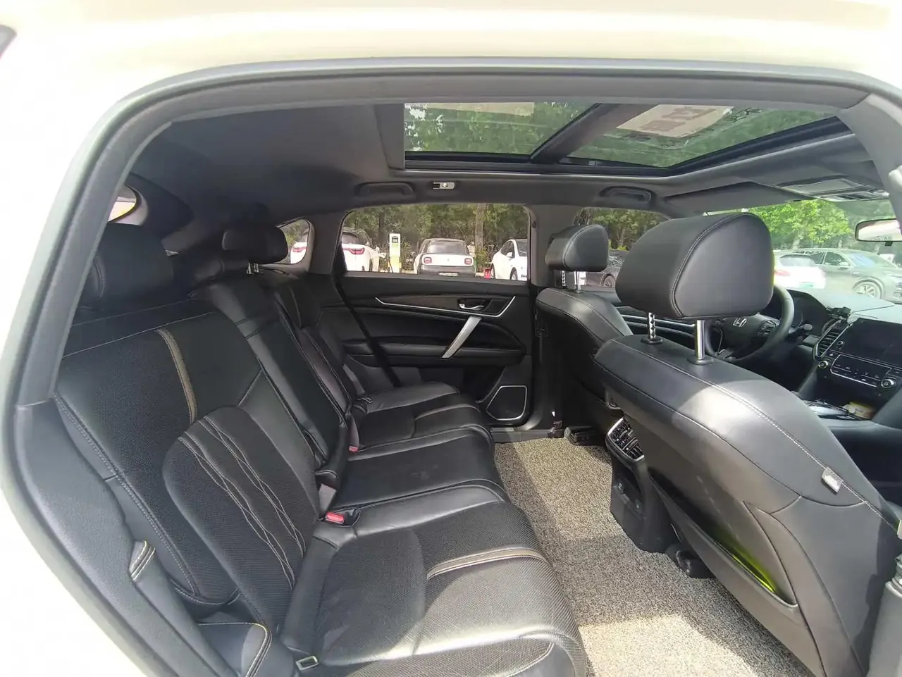 Honda UR-V 2020 370TURBO Two-Drive Elegant Edition 6
