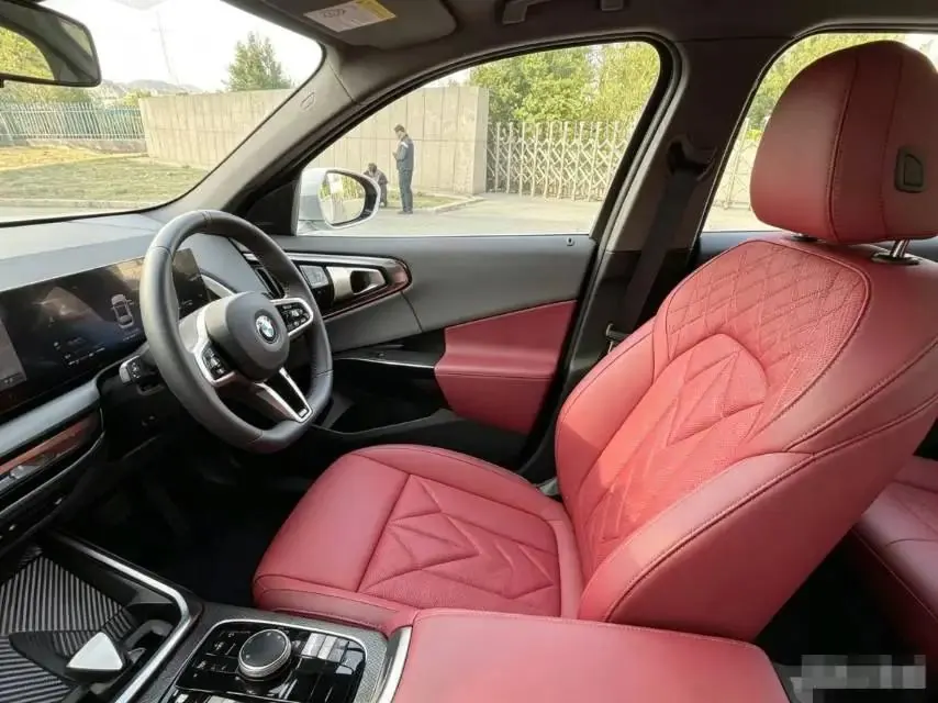 BMW 2025 X3 xDrive30L 2.0T Leading M Sports Obsidian Night Suit Automatic Gear 4