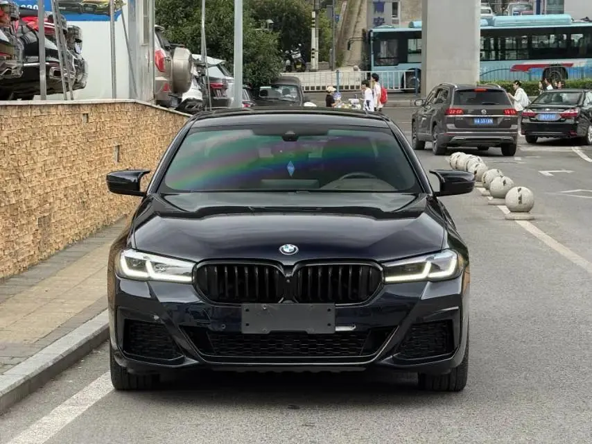 BMW 5 Series 2021 530Li Exclusive M Sports Suit 2