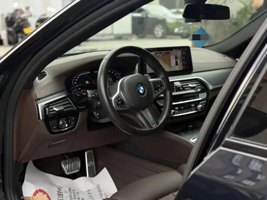 BMW 5 Series 2021 530Li Exclusive M Sports Suit 4