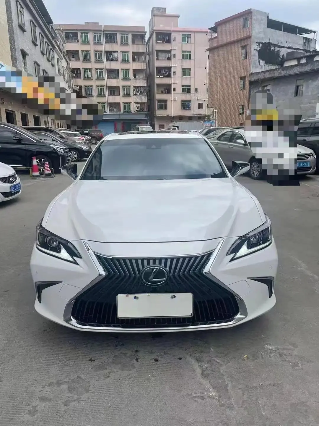 Lexus ES 2020 200 Deluxe Edition 2