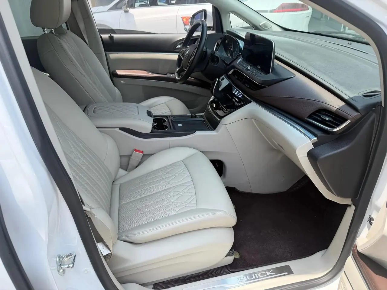Buick GL8 2021 Land Business Class 652T Honorable Model 3