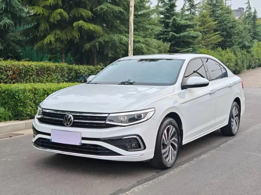 Bora 2023 200TSI DSG Zhixing Edition - View 1
