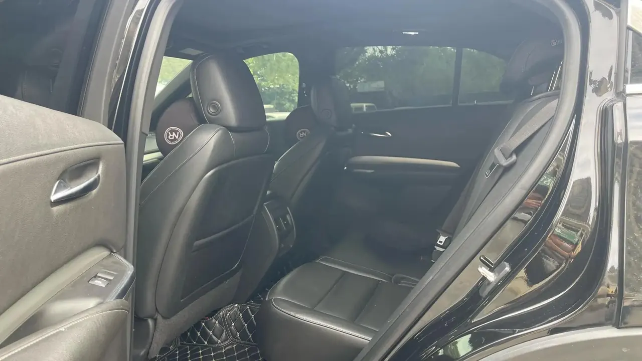 Cadillac XT4 2020 28T Two-Drive Luxury Model 4