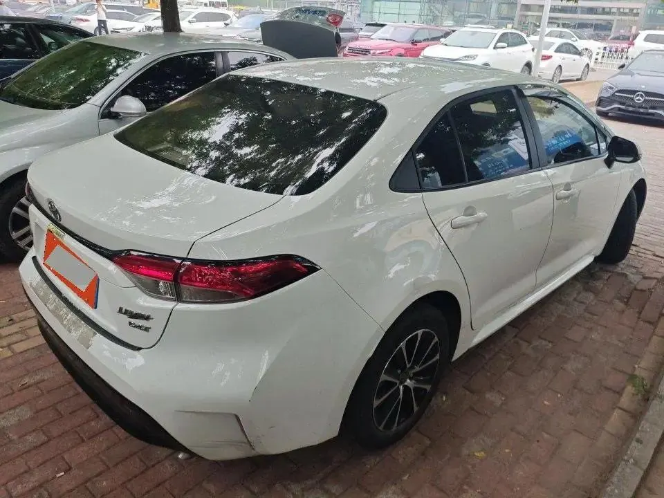 Toyota 2023 Lei Ling 1.2T Stepless 185T Deluxe Automatic Gear 2