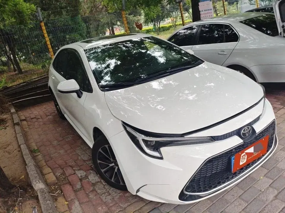 Toyota 2023 Lei Ling 1.2T Stepless 185T Deluxe Automatic Gear 4
