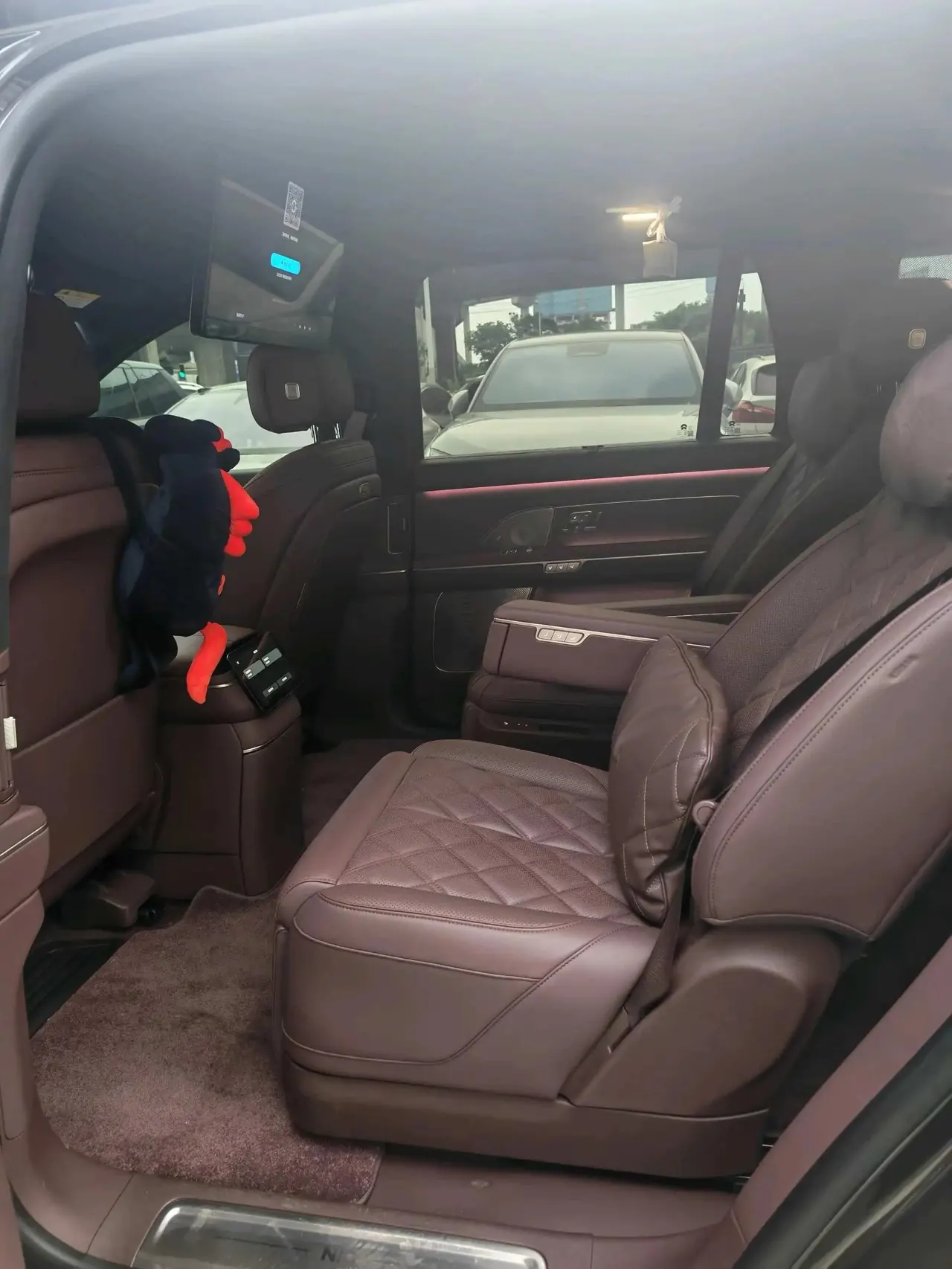 NIO 2026 ES8 6‑Seater Executive Luxury Edition Automatic Transmission 3