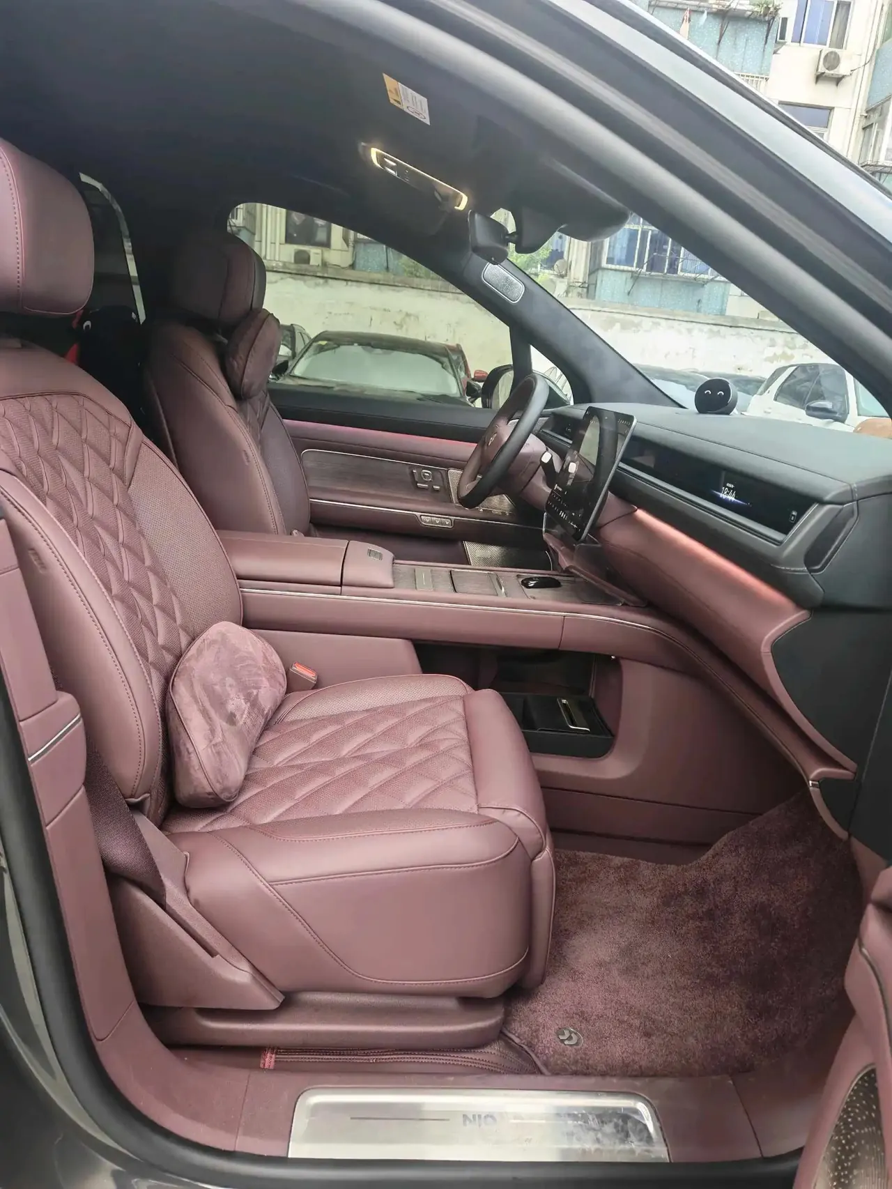 NIO 2026 ES8 6‑Seater Executive Luxury Edition Automatic Transmission 4
