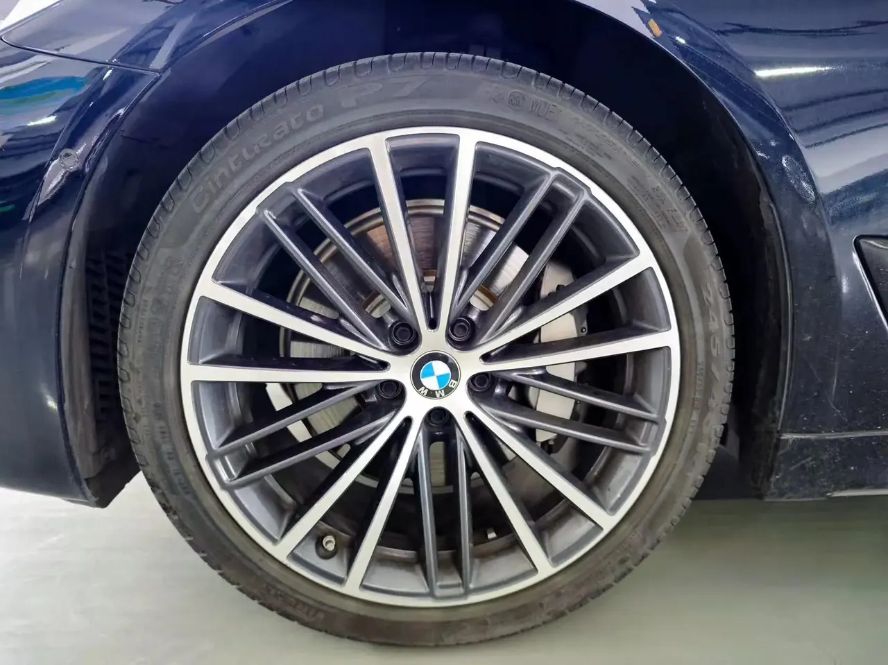 BMW 5 Series 2020 model 530Li Luxury Edition M Sport Package 5
