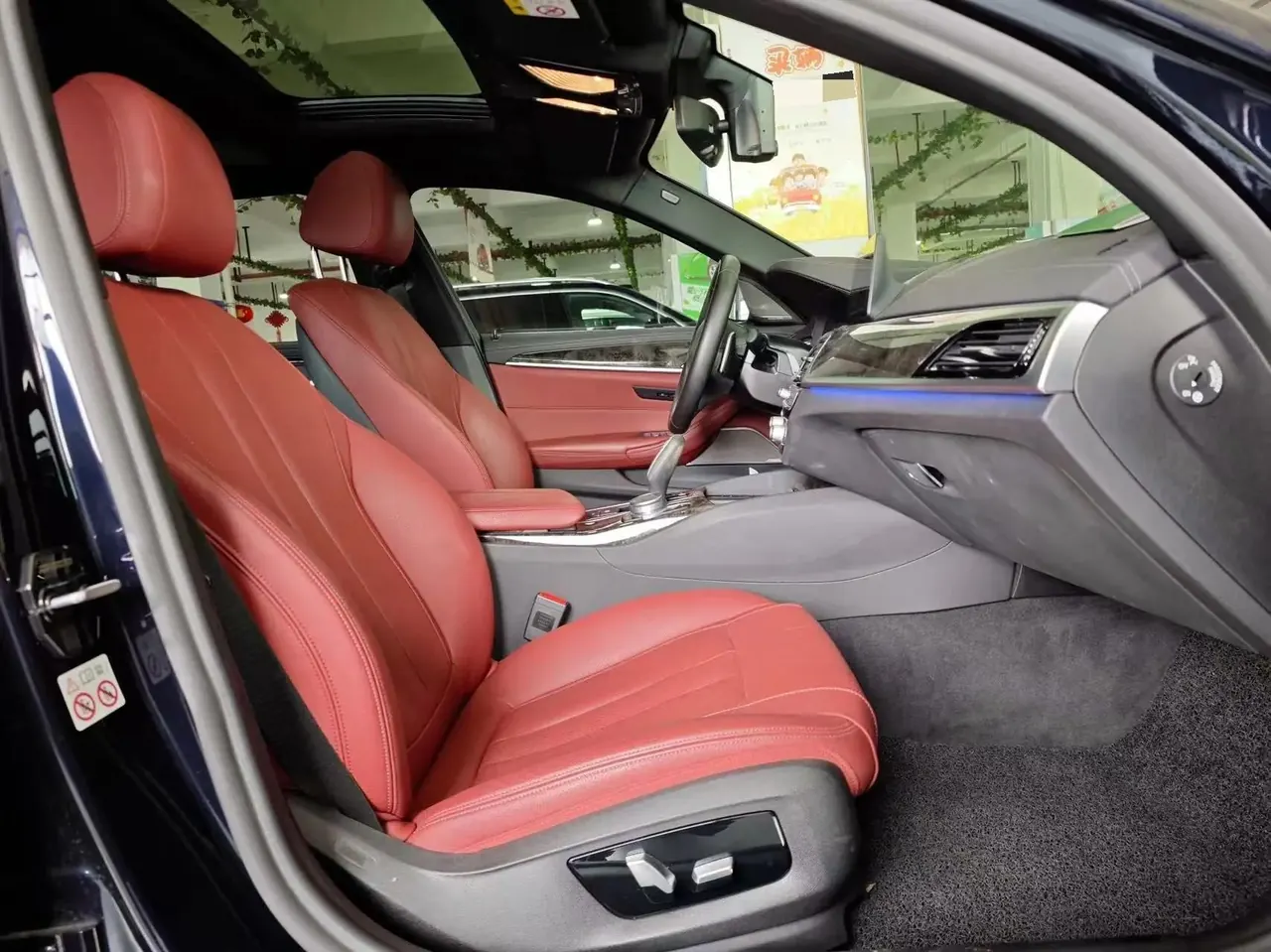 BMW 5 Series 2020 model 530Li Luxury Edition M Sport Package 6