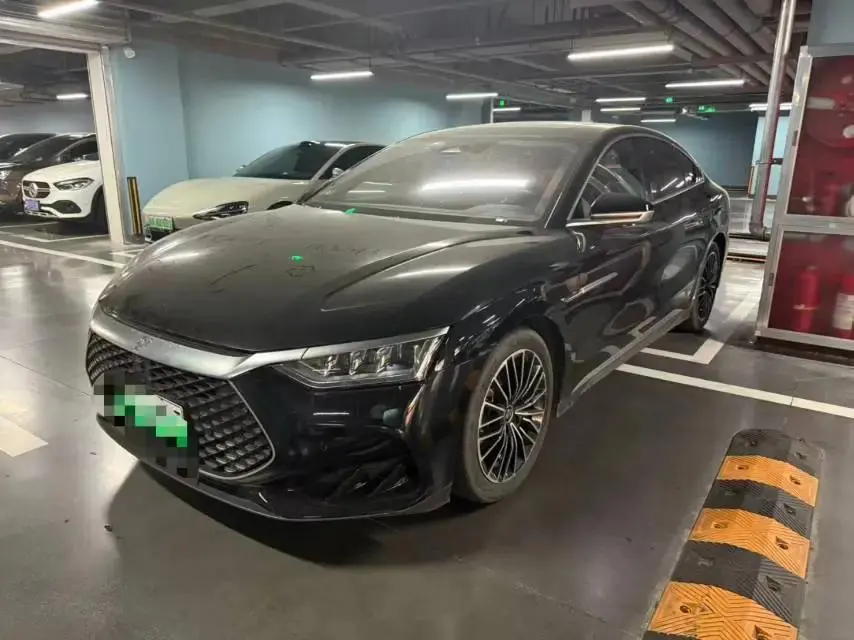 Open image lightbox: BYD 2023 Seal DM-i 1.5T Stepless 121km Honorable Automatic Gear
