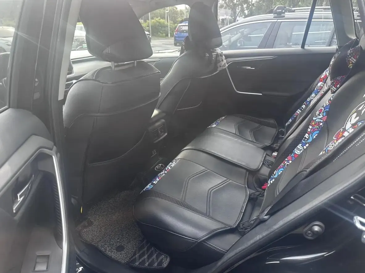 RAV4 Rongfeng 2020 2.0L CVT Two-Drive Fashion Edition 3