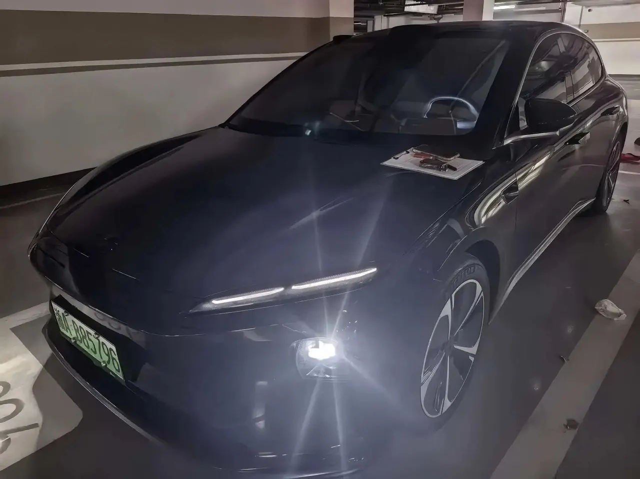 打开图片灯箱：NIO ES6 2024 model 75kWh