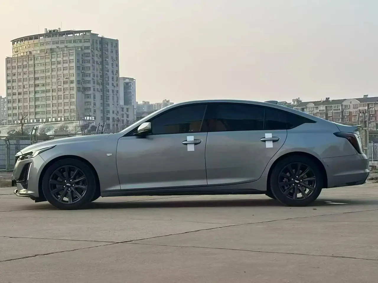 Cadillac CT5 2023 28T Honorable Model 3