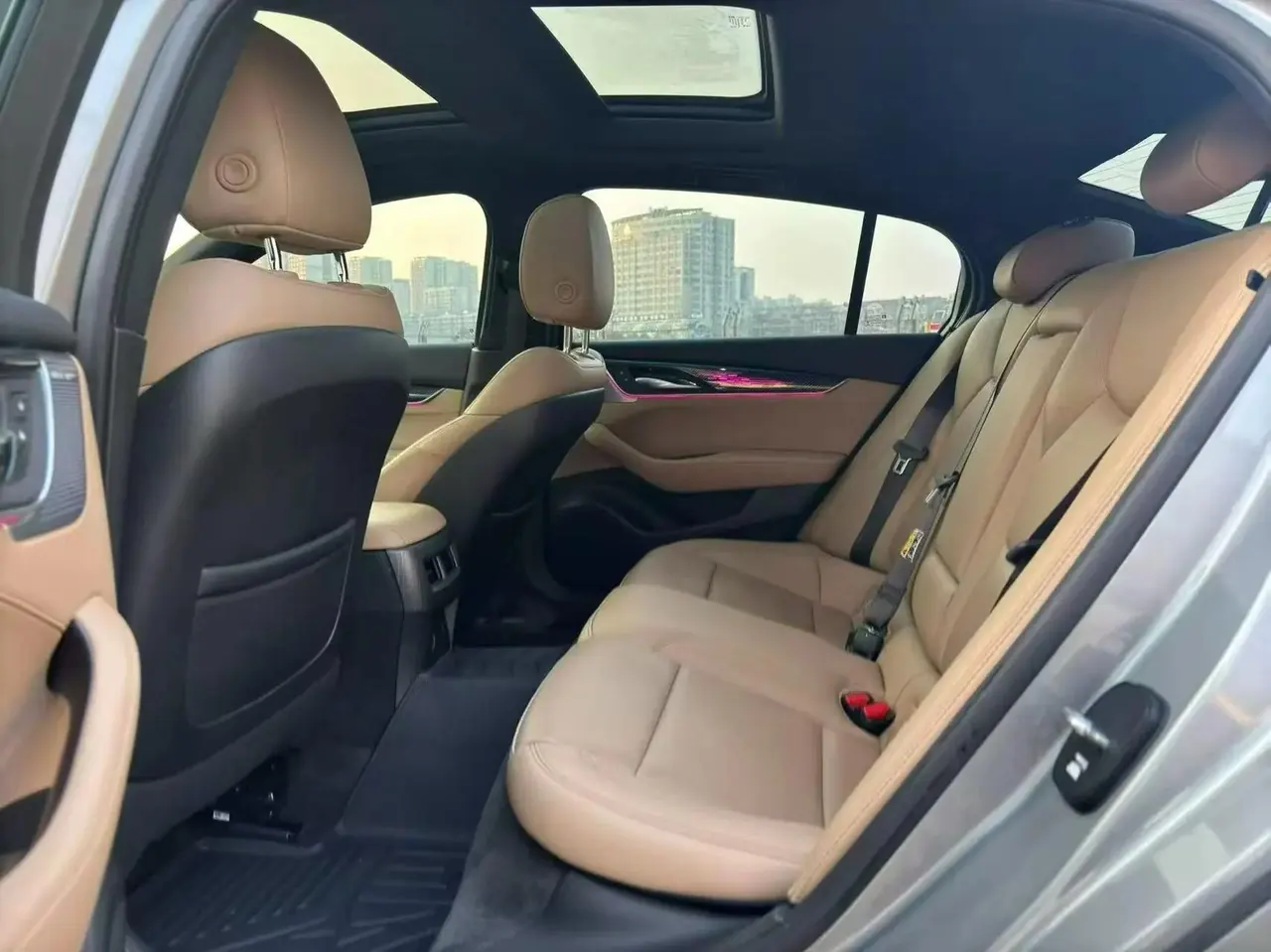 Cadillac CT5 2023 28T Honorable Model 6