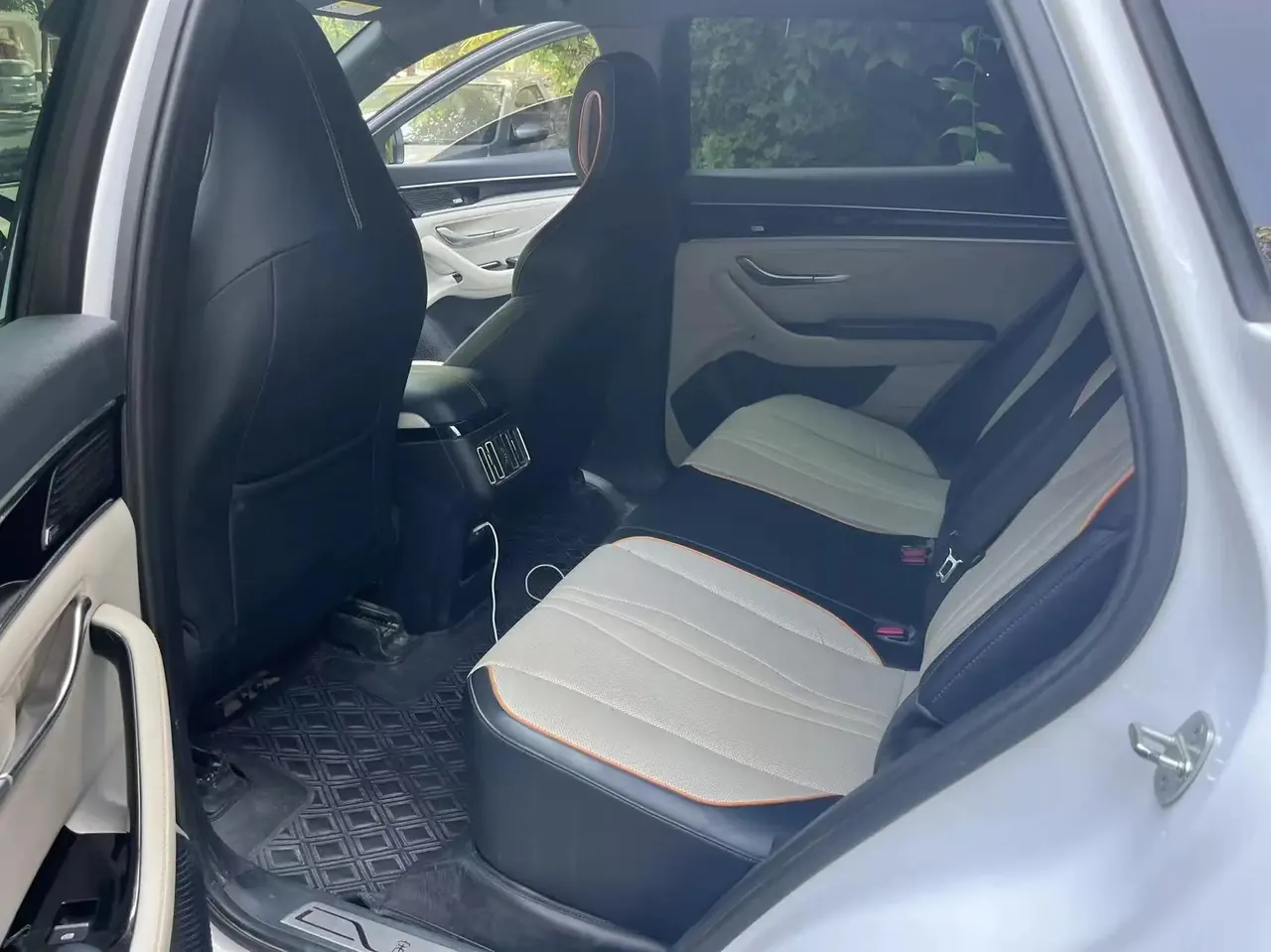 2021 BYD Song PLUS DM-i 110km Flagship Model 3