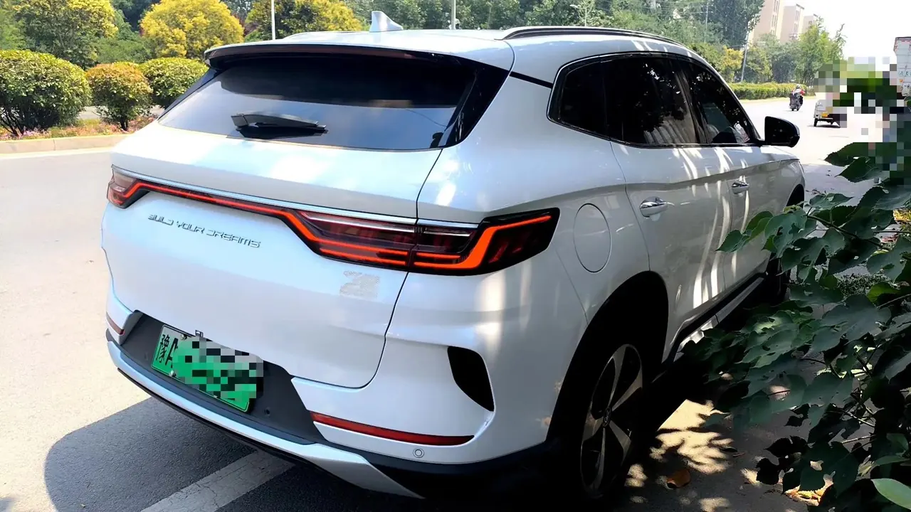 2021 BYD Song PLUS DM-i 110km Flagship Model 4