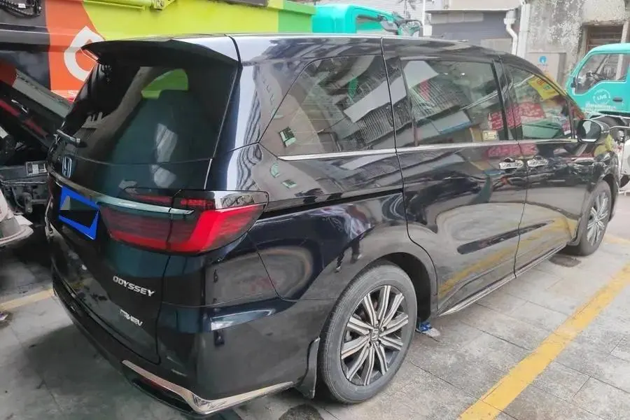 Odyssey 2022 2.0L e:HEV Sharp Luxury Edition 2