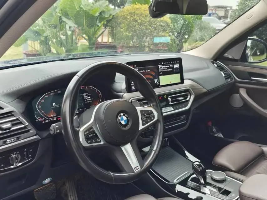 BMW X3 2022 Changed 2 xDrive30i Leading M Obsidian Night Suit 4