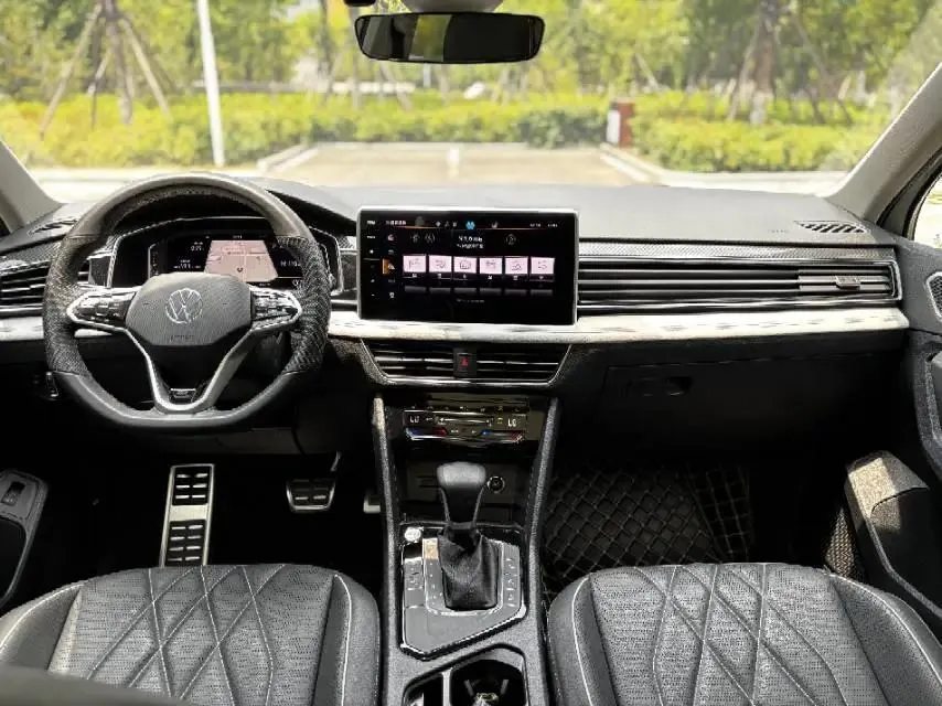Touareg L 2022, 330 TSI, Automatic, Two‑Wheel Drive, R-Line Luxury Plus Edition 5