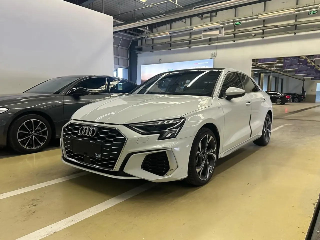 Открыть галерею: Audi A3 2022 model A3L Limousine 35 TFSI Sporty Style