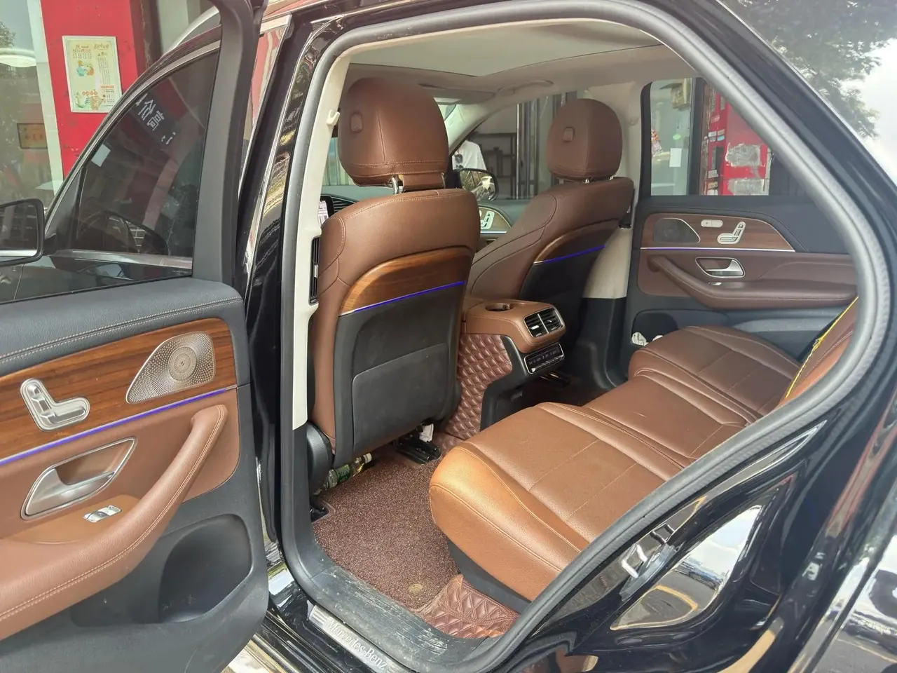 奔驰 GLE 新能源(进口) 2023款 GLE 350 e 4MATIC 2.0T 自动挡 3