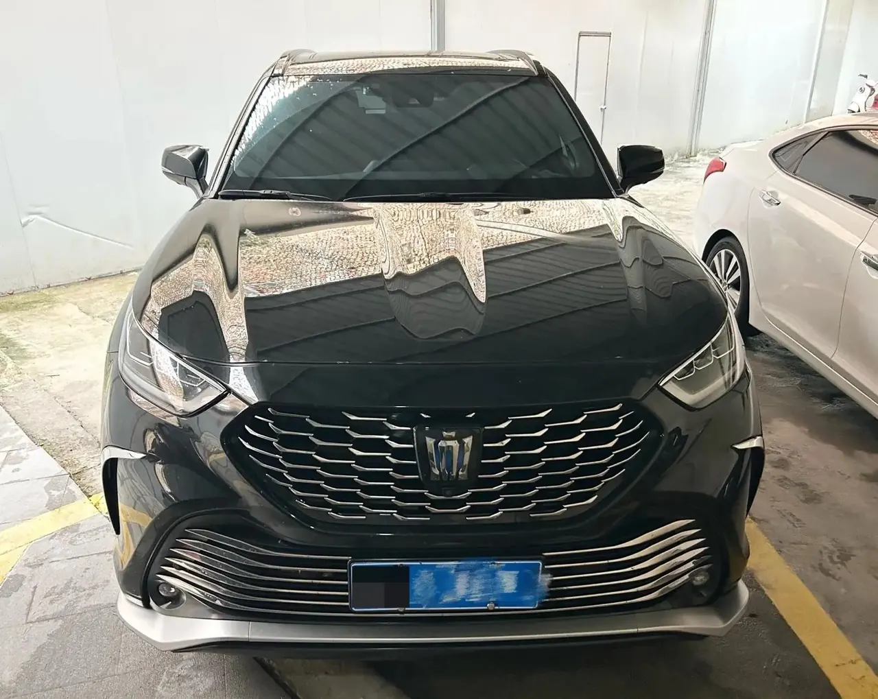 Crown Landfang 2022 2.5L HEV All-Wheel-Drive Flagship Edition 2