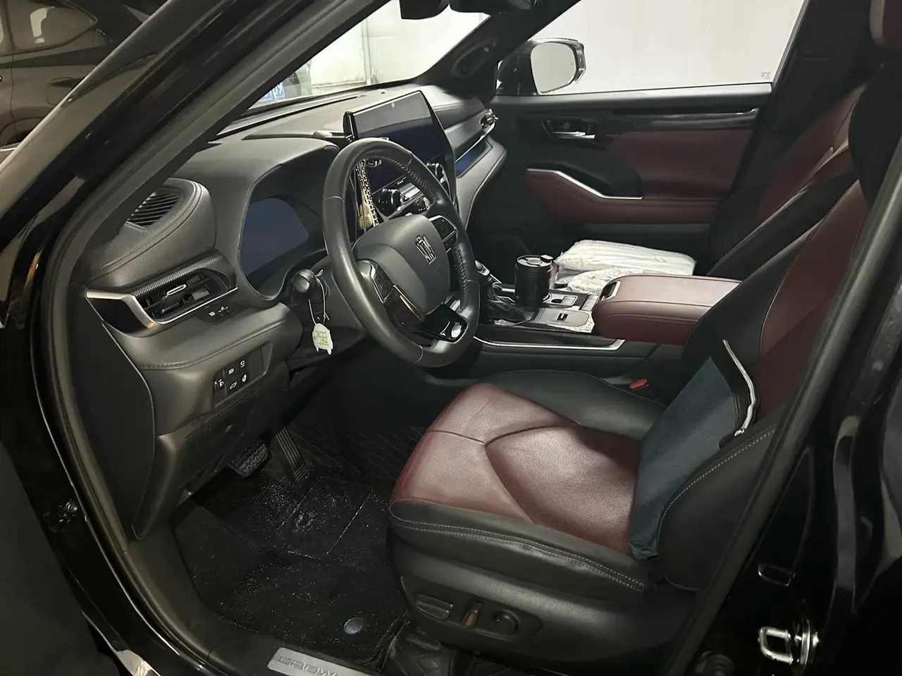 Crown Landfang 2022 2.5L HEV All-Wheel-Drive Flagship Edition 4