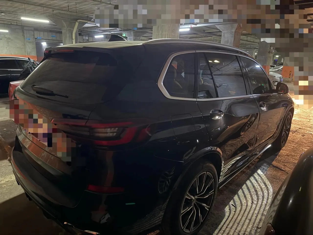 BMW X5 2022 xDrive 30Li exclusive m sports suit 5