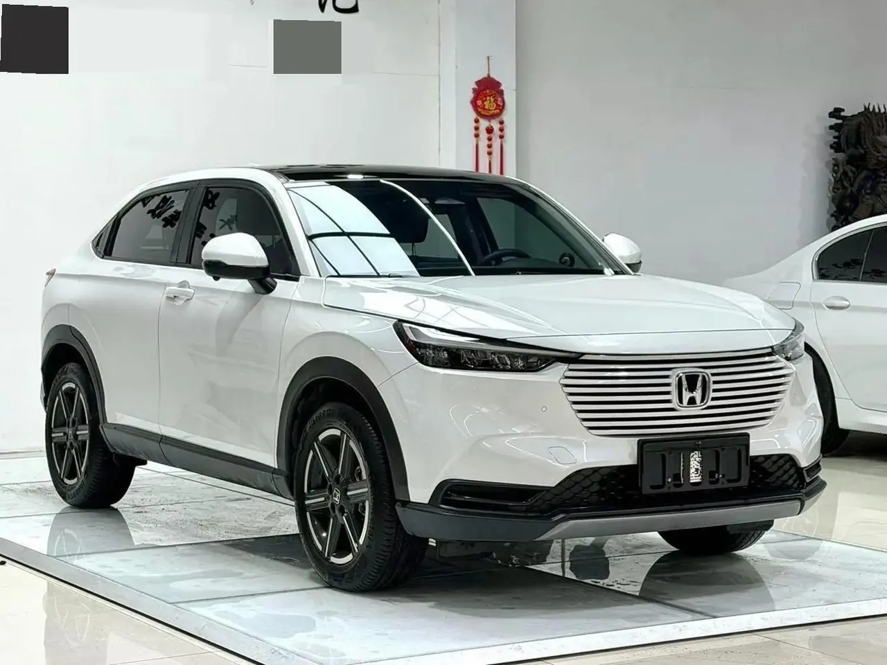 Vezel 2023, 1.5L CVT Mid-Grade Model 3