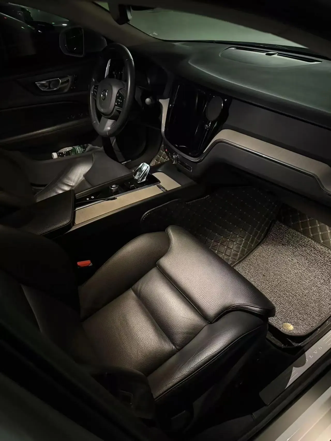 Volvo S60 2022 B4 Intelligent Luxury Edition 3