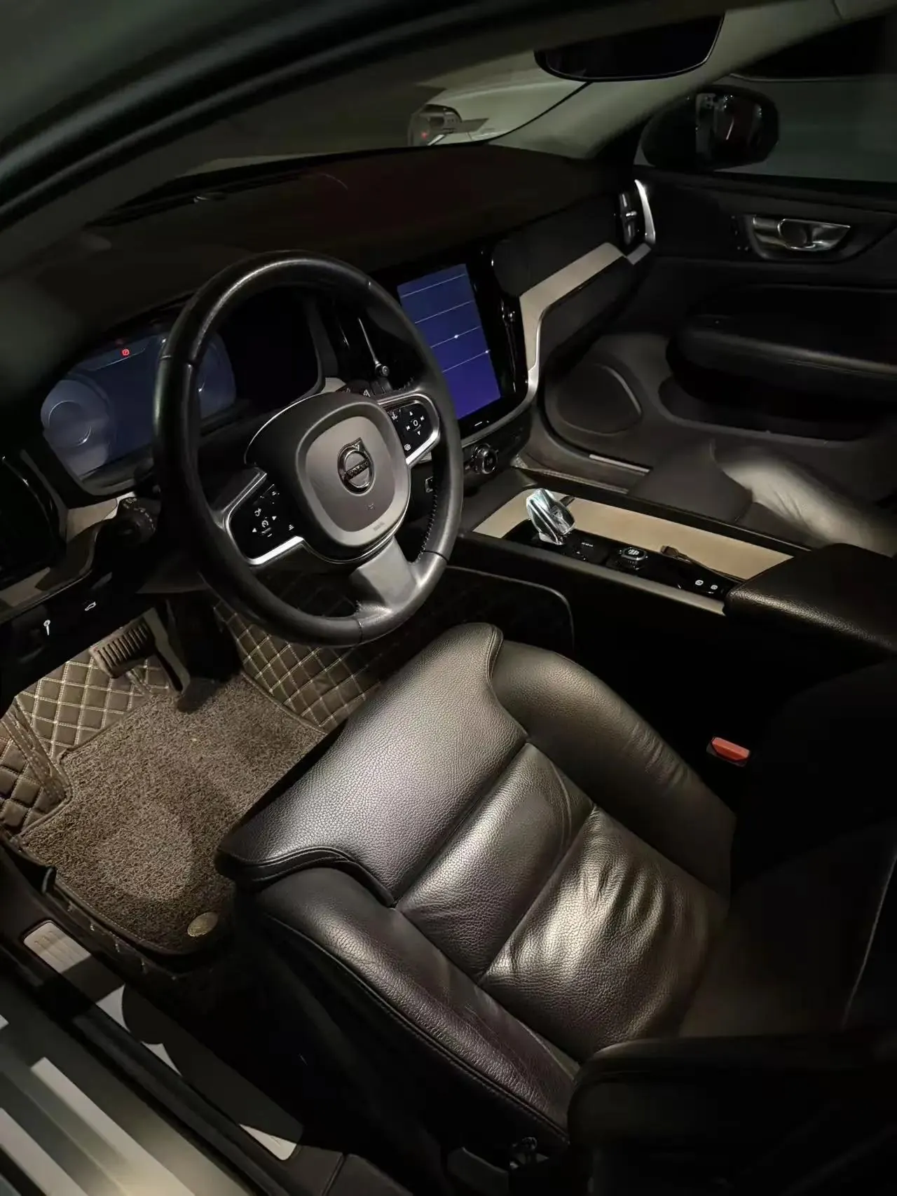 Volvo S60 2022 B4 Intelligent Luxury Edition 5