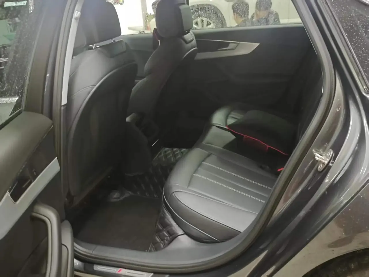 Audi A4L 2022 model 40 TFSI Sporty Style version 5