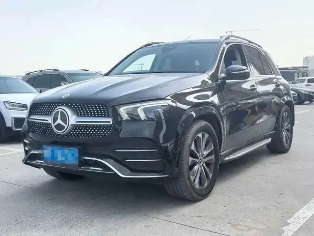 打开图片灯箱：Mercedes Benz GLE 2022 GLE 350 4MATIC Fashion