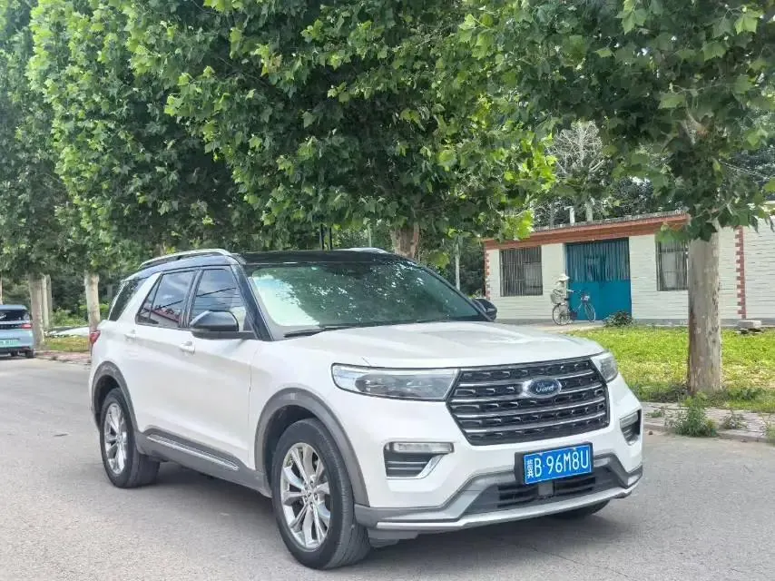 Explorer 2020 EcoBoost 285 Four-Wheel-Drive Titanium Edition, 6-Seater 3