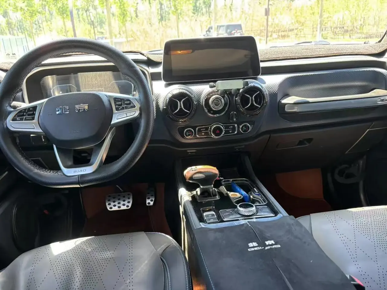 Beijing BJ40 2021 2.0T Automatic Four-wheel Drive Ring Tower Champion Edition 6