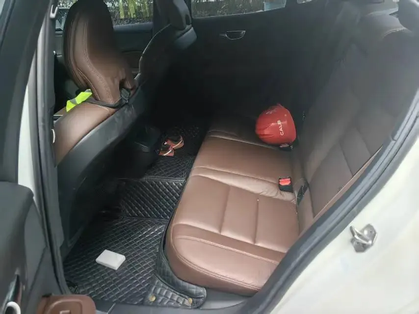 Volvo S60 2021 T4 Zhiyuan Deluxe Edition 5