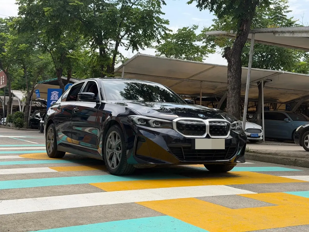 BMW i3 2022 model eDrive 35 L 3