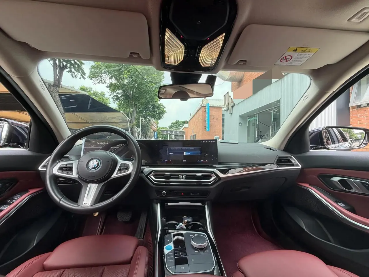 BMW i3 2022 model eDrive 35 L 6