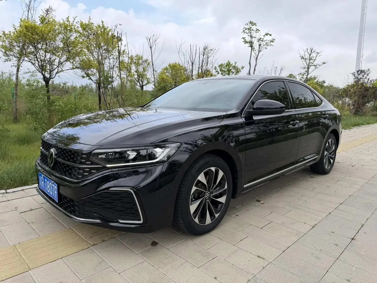 Open image lightbox: Passat 2023 280TSI Starry Elite Edition