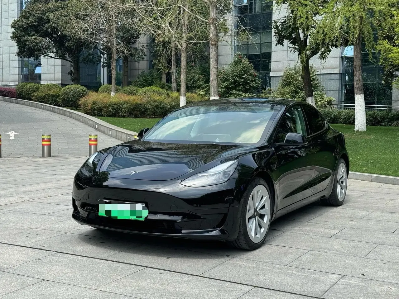 Open image lightbox: 2021 Model 3 Standard Range Rear-Wheel Drive Upgrade Version
