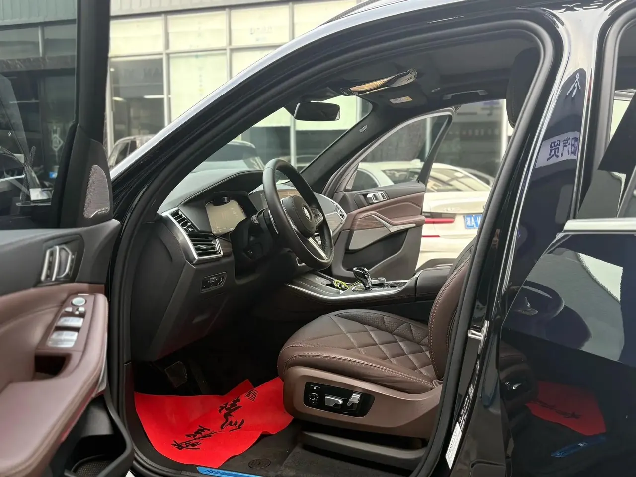 BMW X5 2022 model change xDrive 40Li M sports package 4